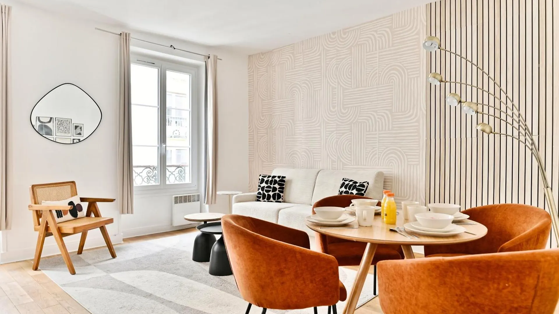 Appartement 2 Pieces #Toureiffel #Invalides Paris France